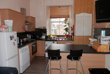 4 bed flat, Whitehall Street, City centre, Dundee, DD14AF - Image 3